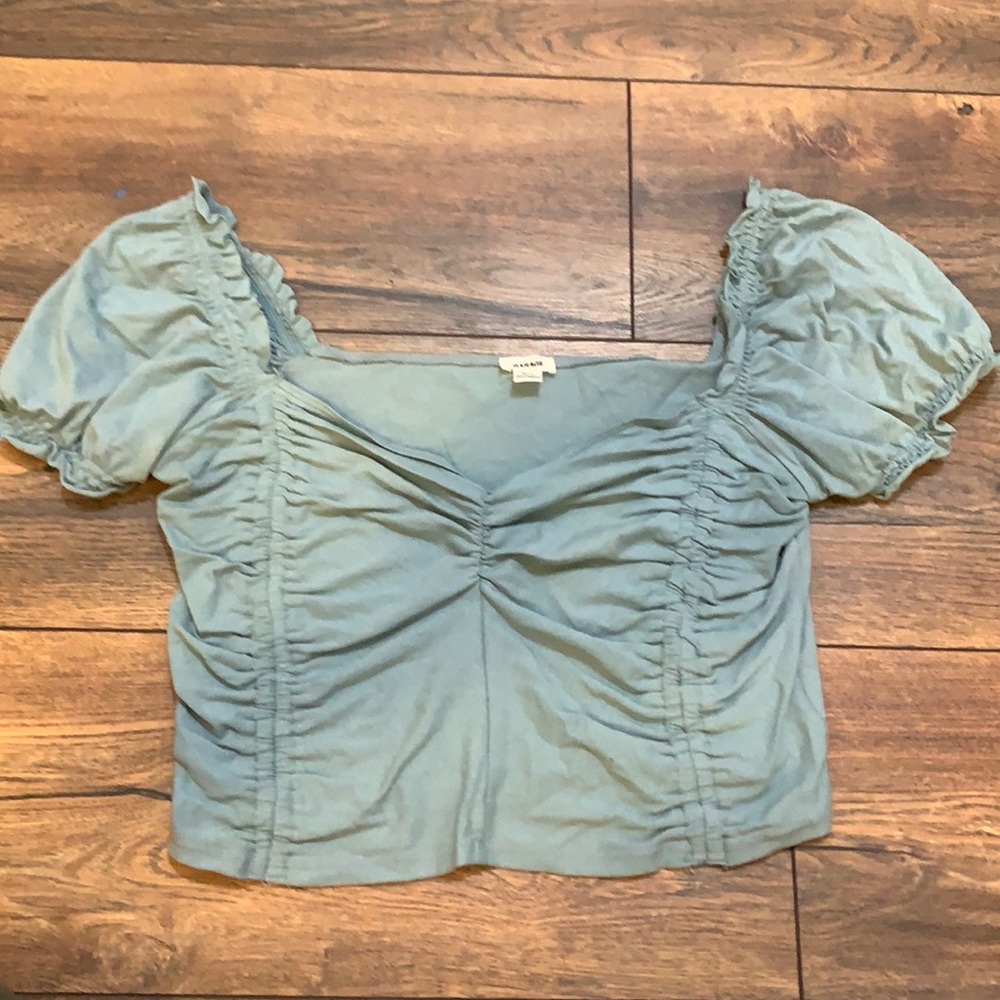 Runched crop top